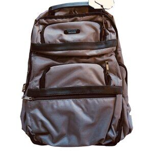 EASTSPORT Ltd Renegade 18in Backpack with Padded Laptop Sleeve Front Zip Pouch
